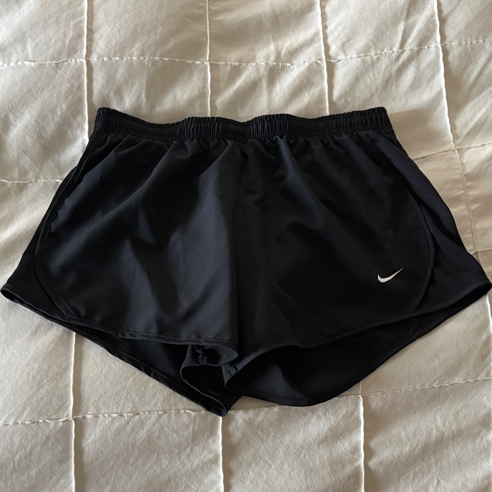 Nike Youth large Black Athletic Shorts NWT